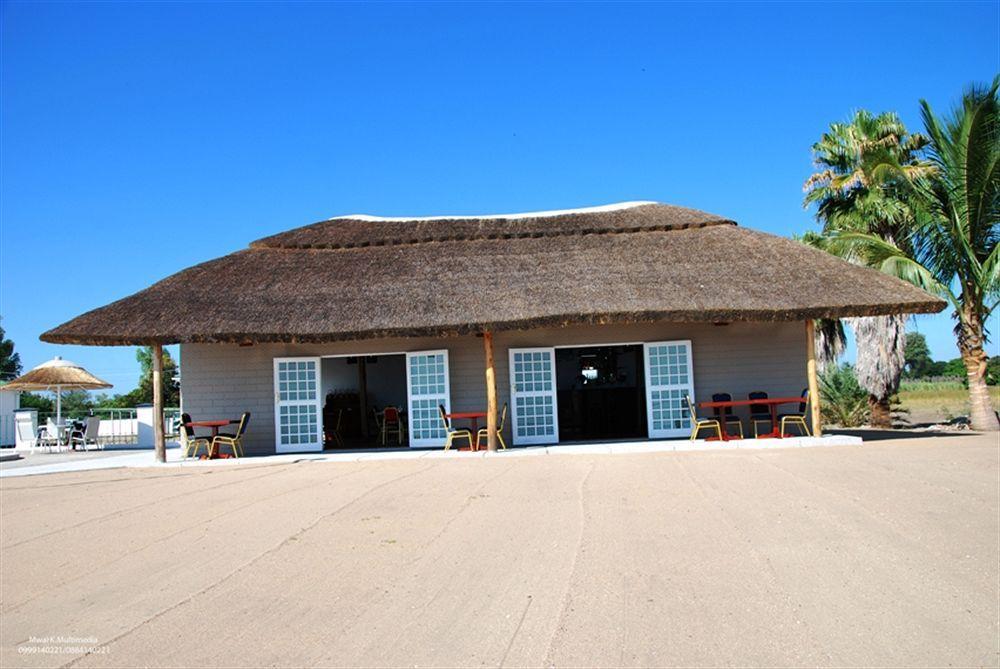 Skinny Hippos Lodge Mangochi エクステリア 写真