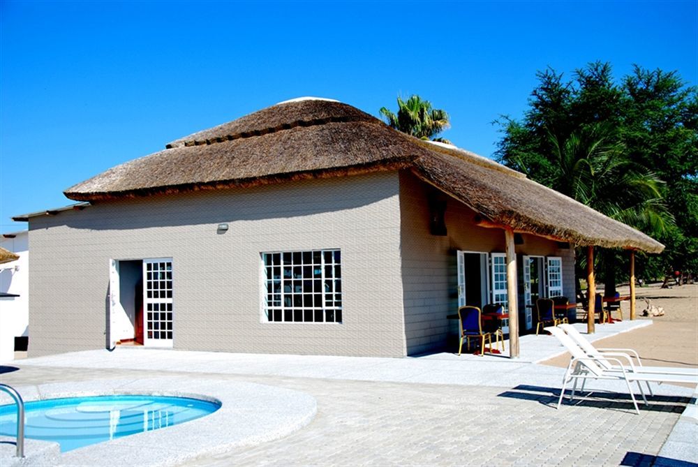 Skinny Hippos Lodge Mangochi エクステリア 写真