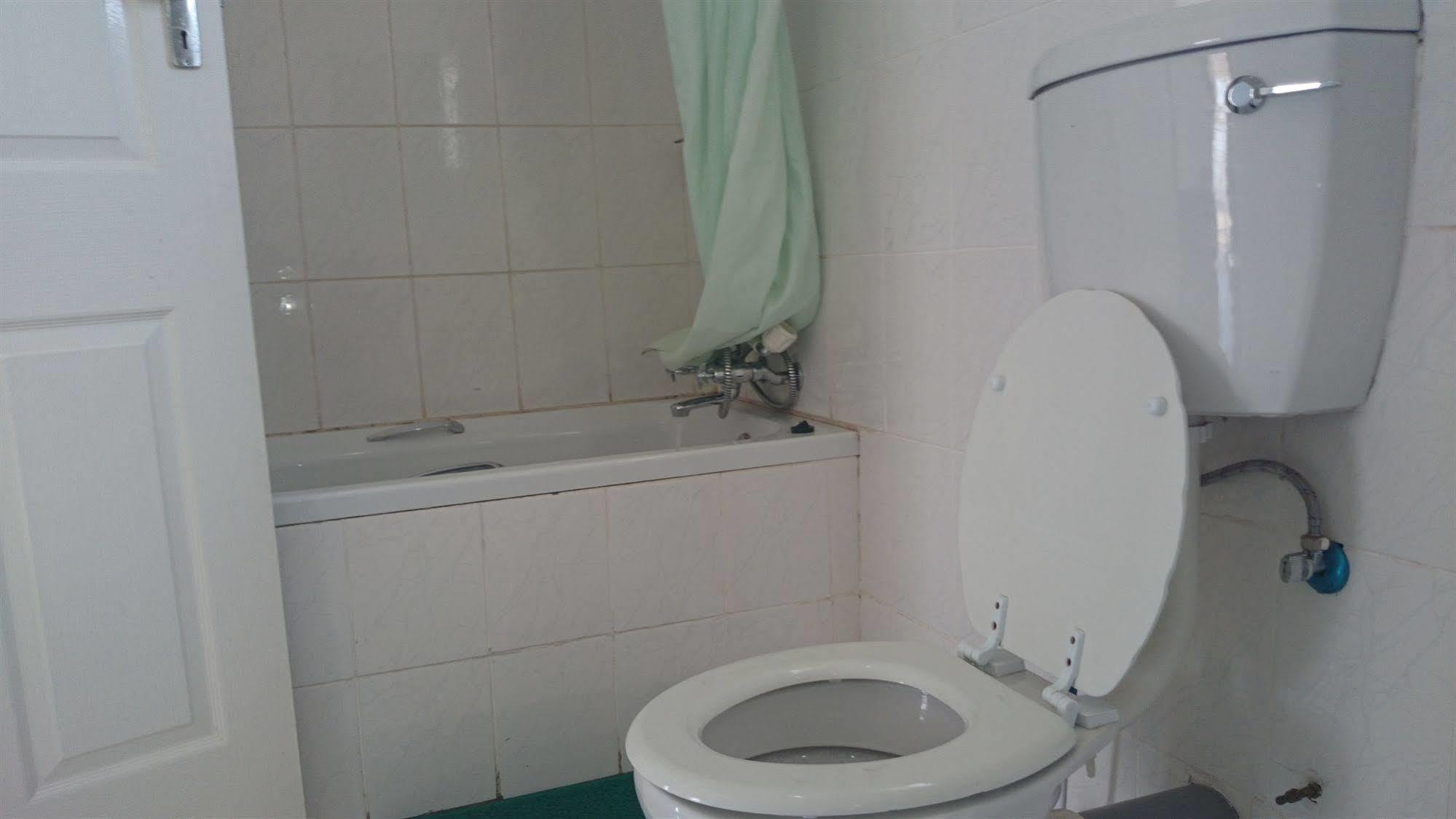 Skinny Hippos Lodge Mangochi エクステリア 写真